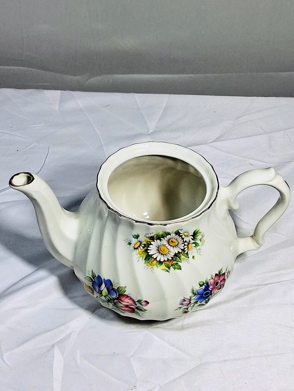 Vintage Churchill 4 Cup Multi-floral Footed Gold Accents Teapot No Lid